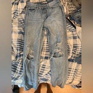 selling old clothes!! 👖 👚